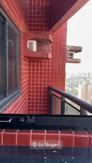 Obra da Glass System no Ed. Bogari