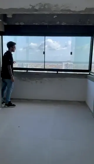 Obra da Glass System no Ed. You